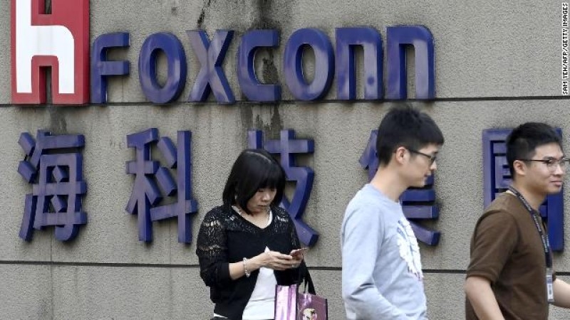 iPhone-ის მწარმოებელი Foxconn-ი დღეში მილიონობით პირბადეს აწარმოებს