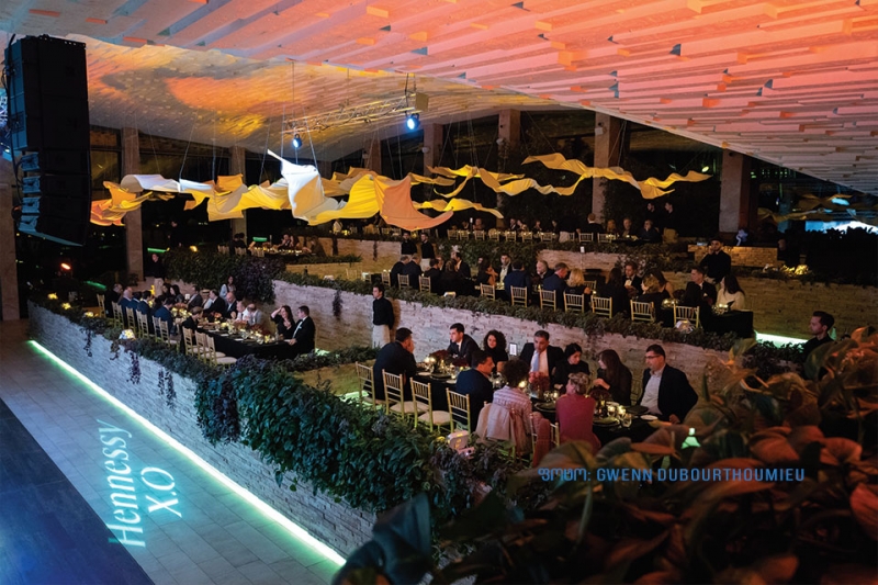 HENNESSY X.O-ის შვიდი “დიდებული სამყარო”