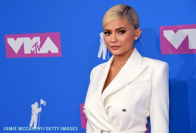 This is how the 5 youngest billionaires in America spend their time and money