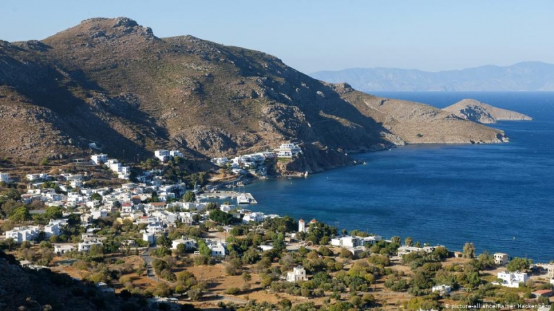 Greece wants to open up for tourism, but could it be too soon?