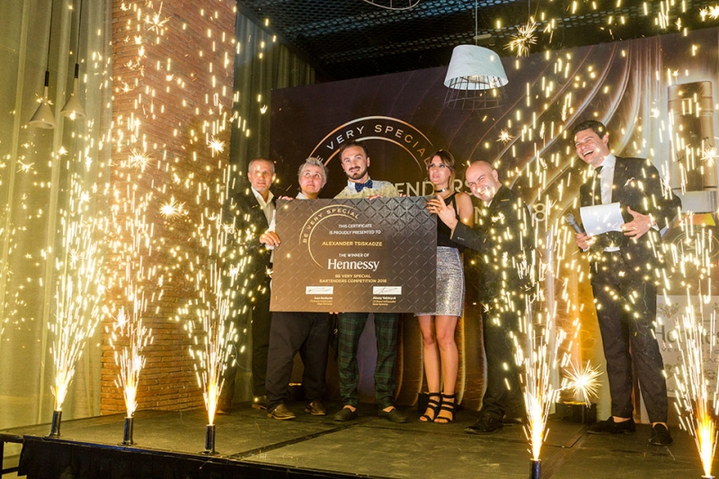 Hennessy-ის ბარმენების კონკურსის გამარჯვებული ალექსანდრე ცისკაძე გახდა