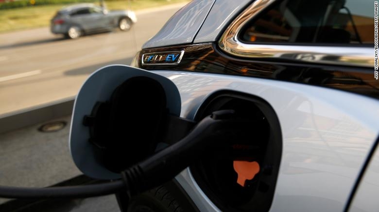 GM’s new electric car battery tops Tesla’s