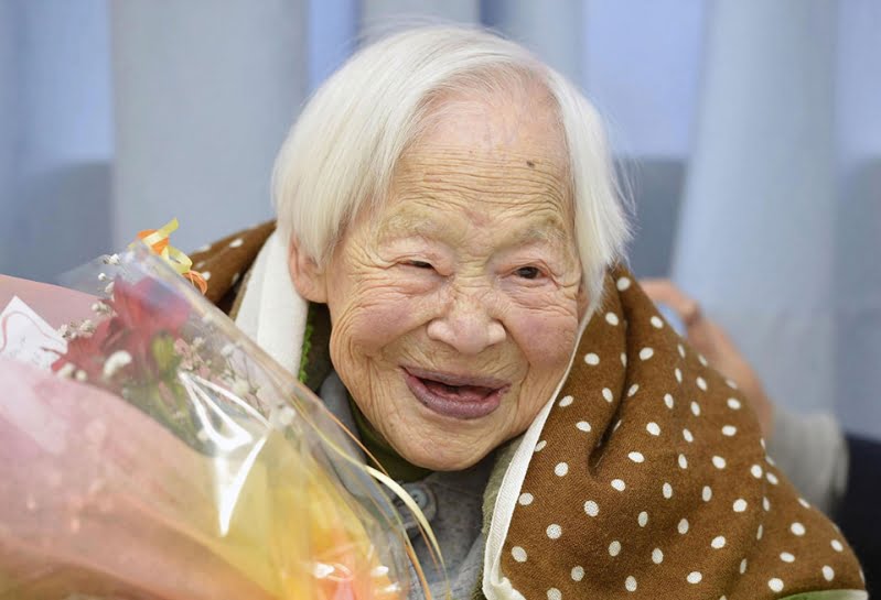 რომელი ქვეყნების მოსახლეობა ცოცხლობს ყველაზე მეტ ხანს