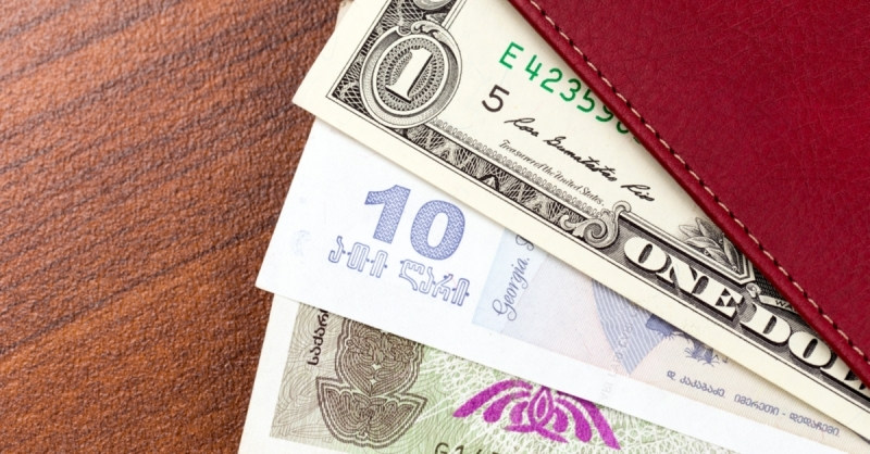 How much do Georgians spend abroad