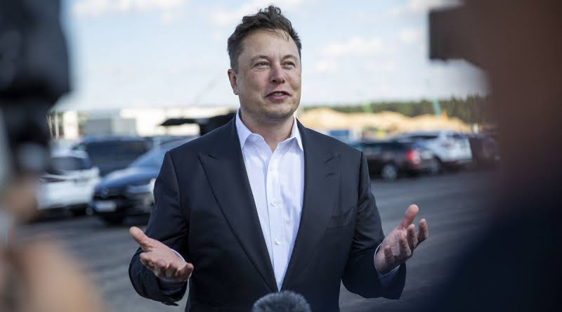 Elon Musk Says He Once Approached Apple CEO About Buying Tesla