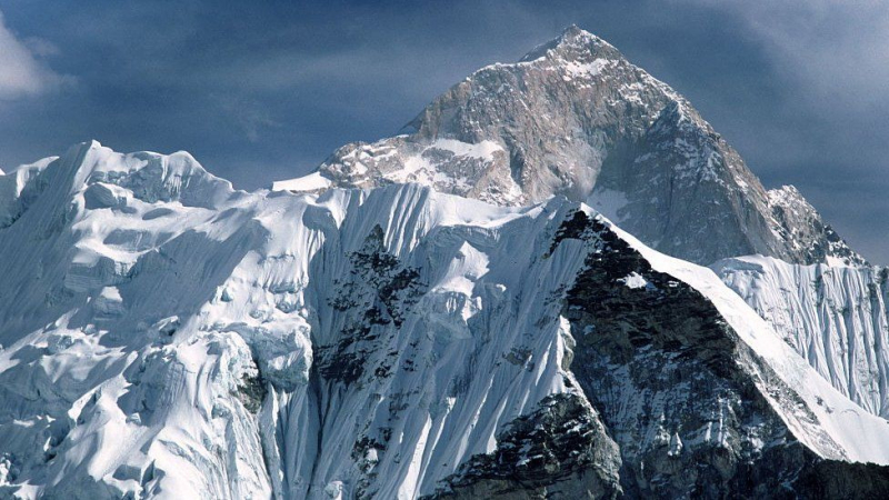 Mt Everest grows by nearly a metre to new height – BBC