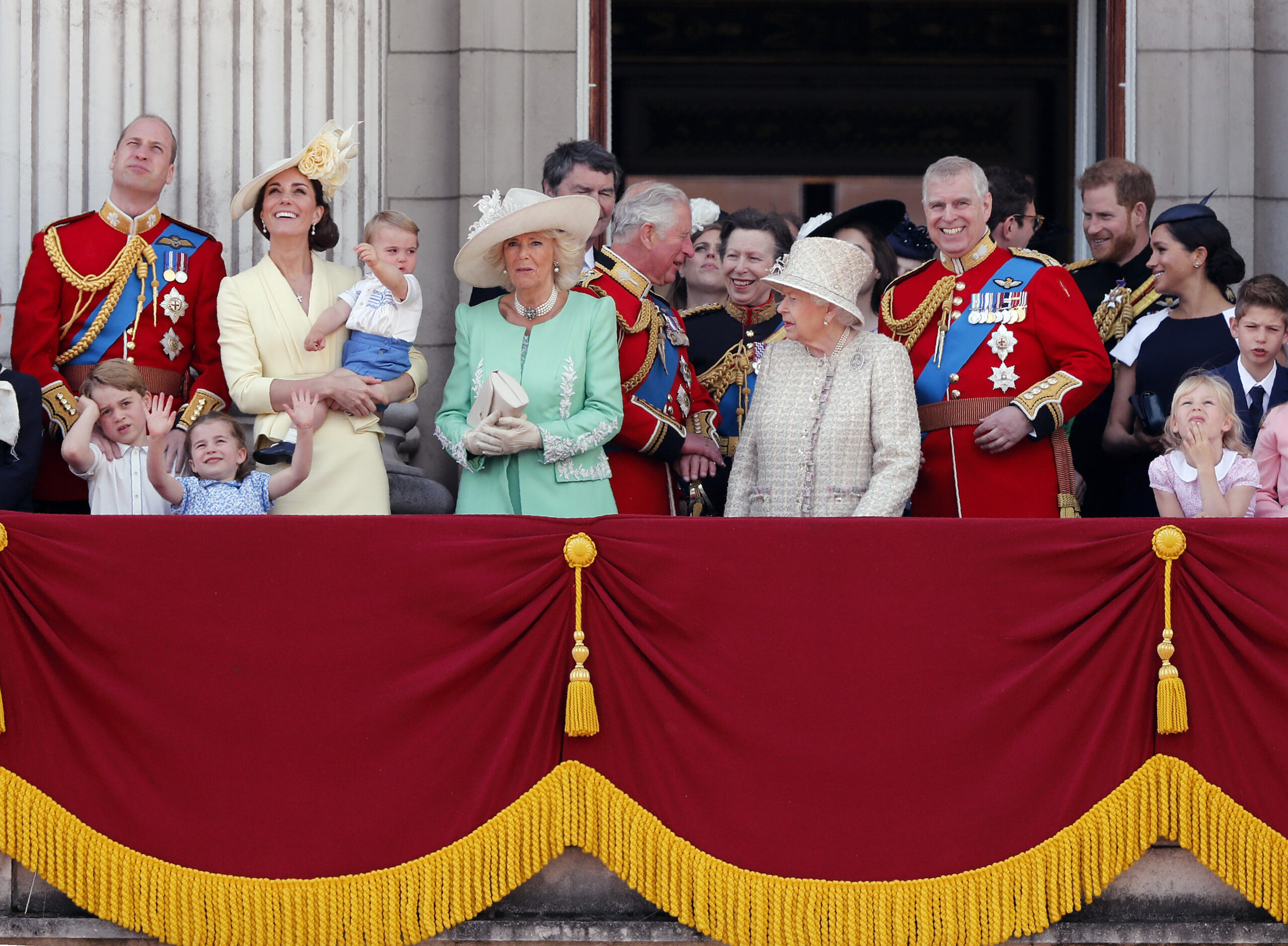 სამეფო ოჯახი, როგორც ბიზნესი