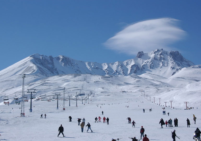 „თურქეთს ზამთრის ტურიზმის მიმართულებით უზარმაზარი პოტენციალი აქვს“, – სარა ლუისი