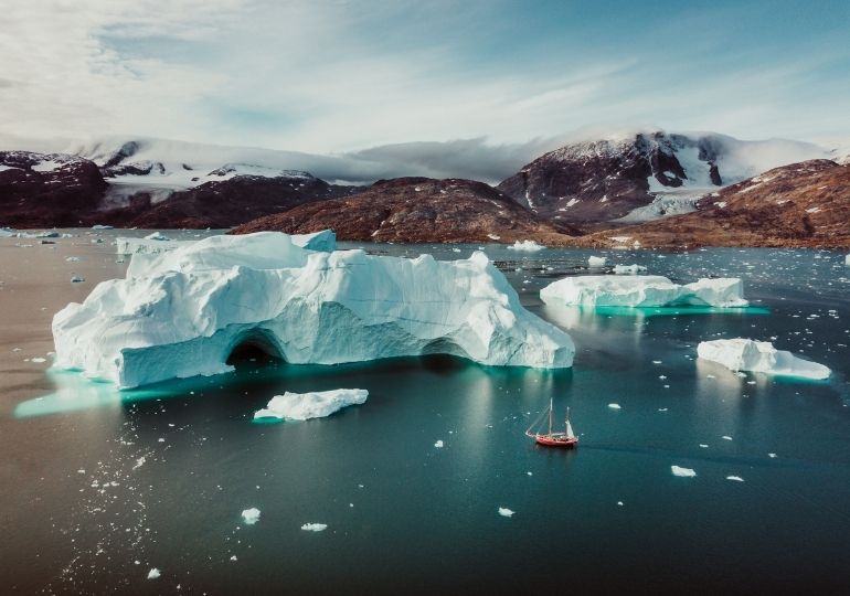 სამთო სამუშაოების კომპანია გრენლანდიაში ელექტრომობილების წარმოებისთვის საჭირო ლითონებს მოიძიებს