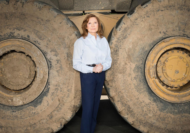 გზა ამერიკის ერთ-ერთი უმდიდრესი ქალის ტიტულამდე – გაიცანით ლინდა ალვარადო