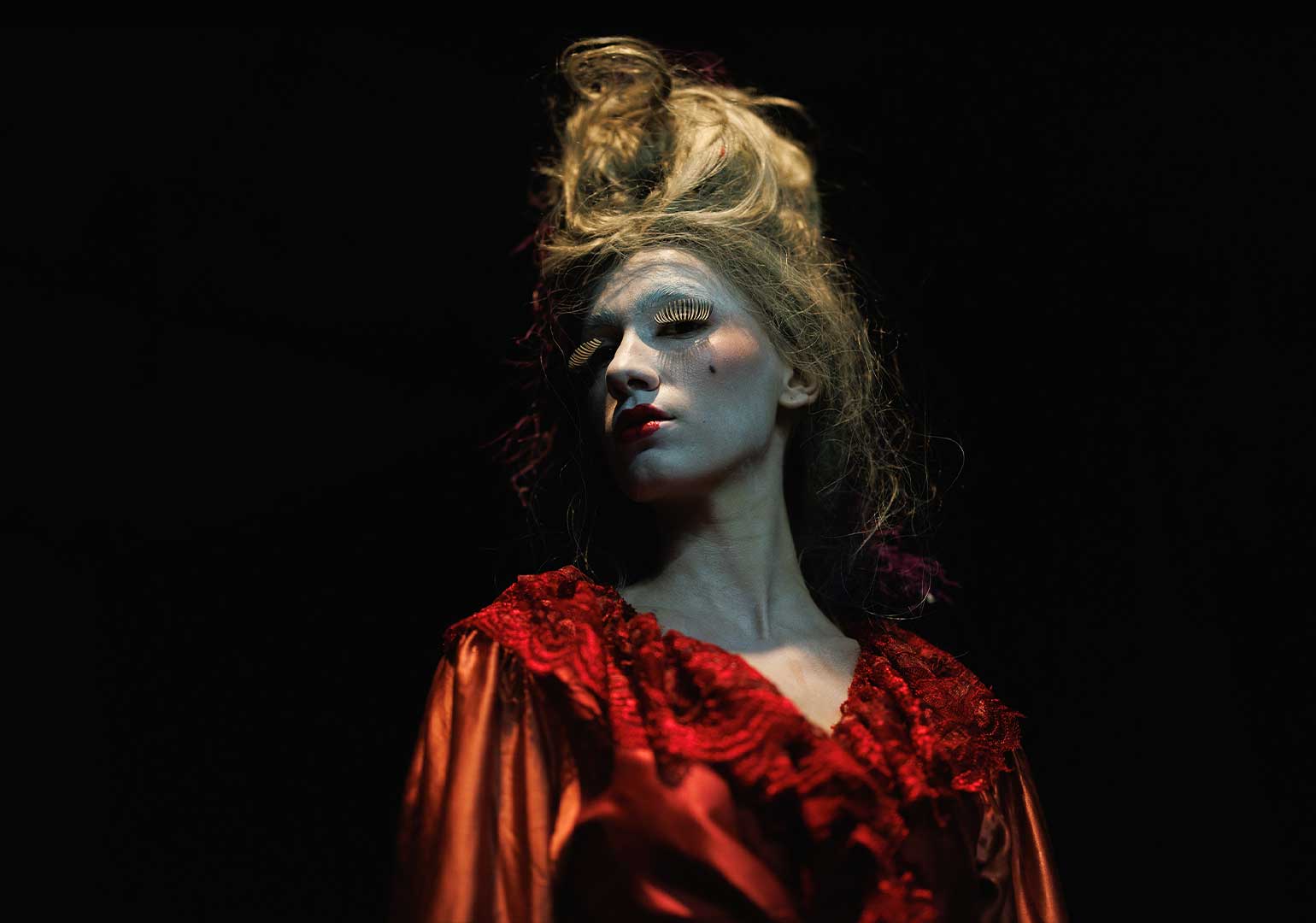 ახალი სპექტაკლის პრემიერა თეატრი სახელოსნო 42-ში – სეზონის გენერალური სპონსორია SOLO