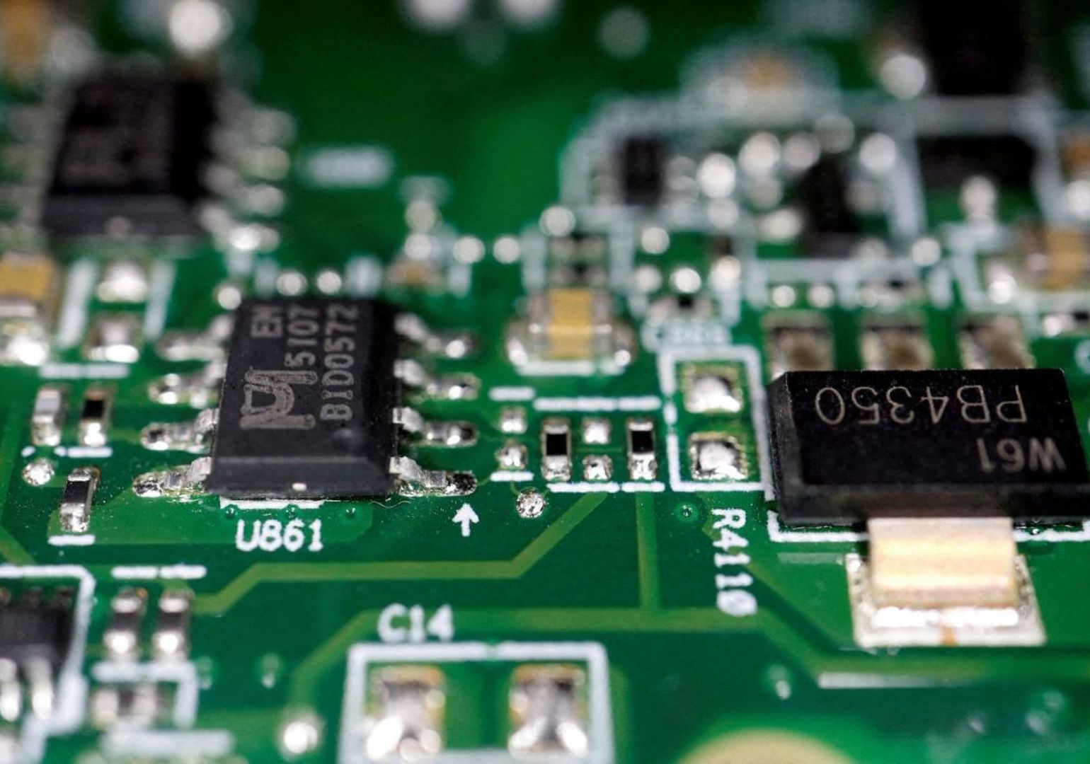 აშშ რუსეთისათვის ნახევარგამტარებზე დაწესებულ სანქციებს გააფართოებს