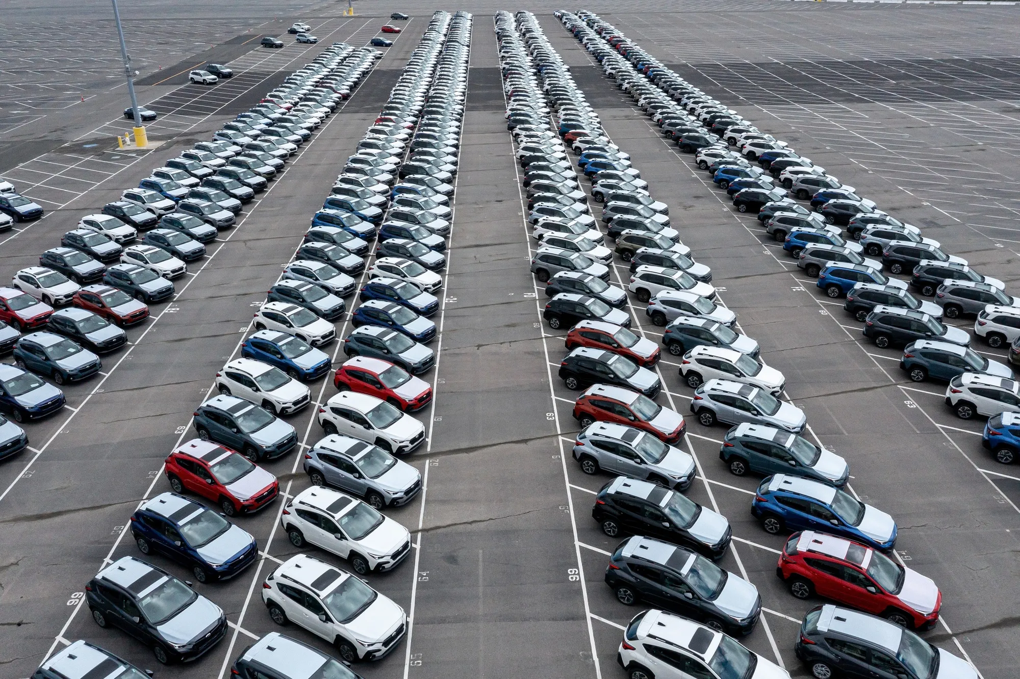 ტრამპმა ავტომობილების იმპორტზე 25%-იანი ტარიფი დააწესა