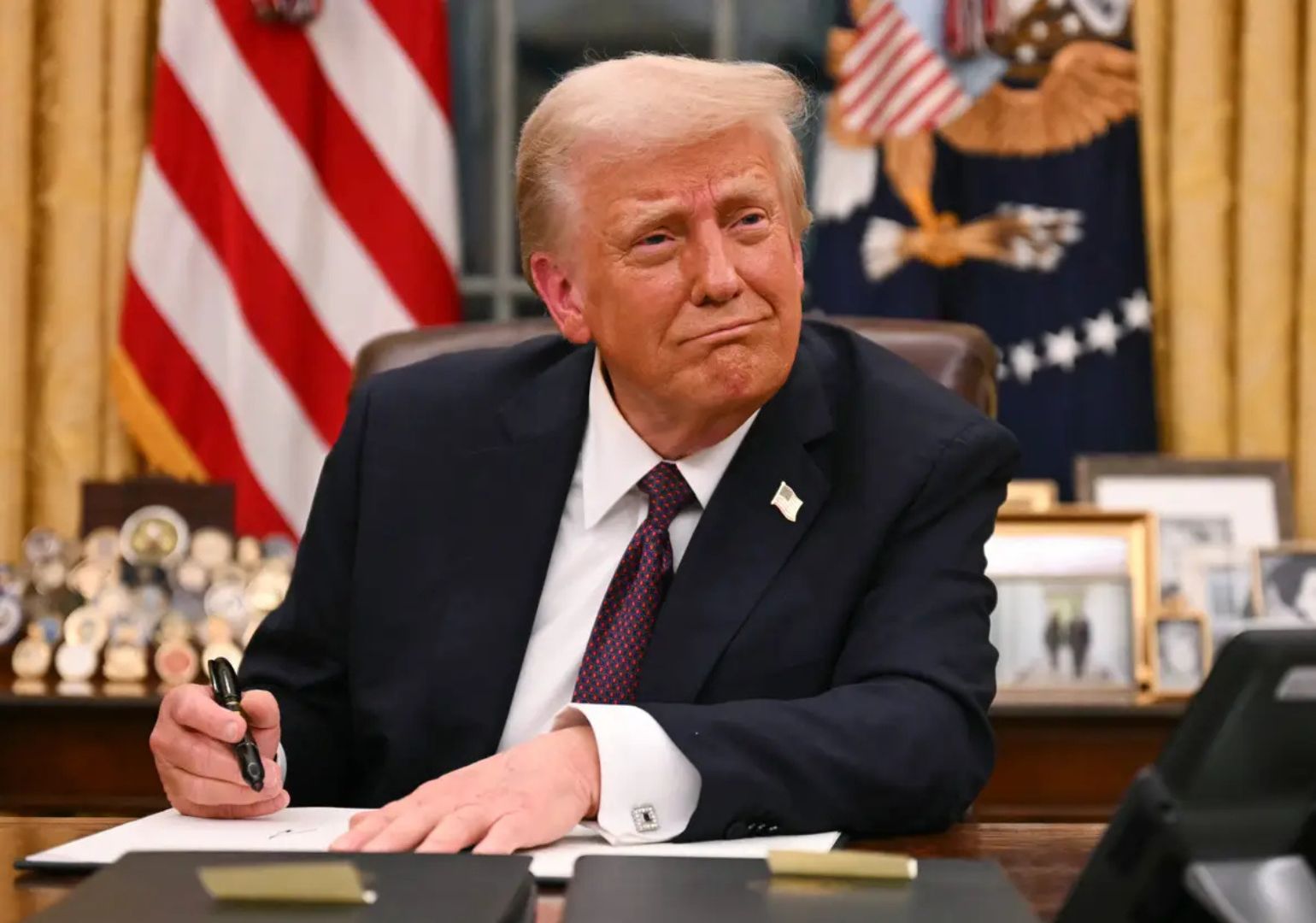 ტრამპის ადმინისტრაცია ილეგალ მიგრანტებს აშშ-ის დასატოვებლად $1000-ს გადაუხდის