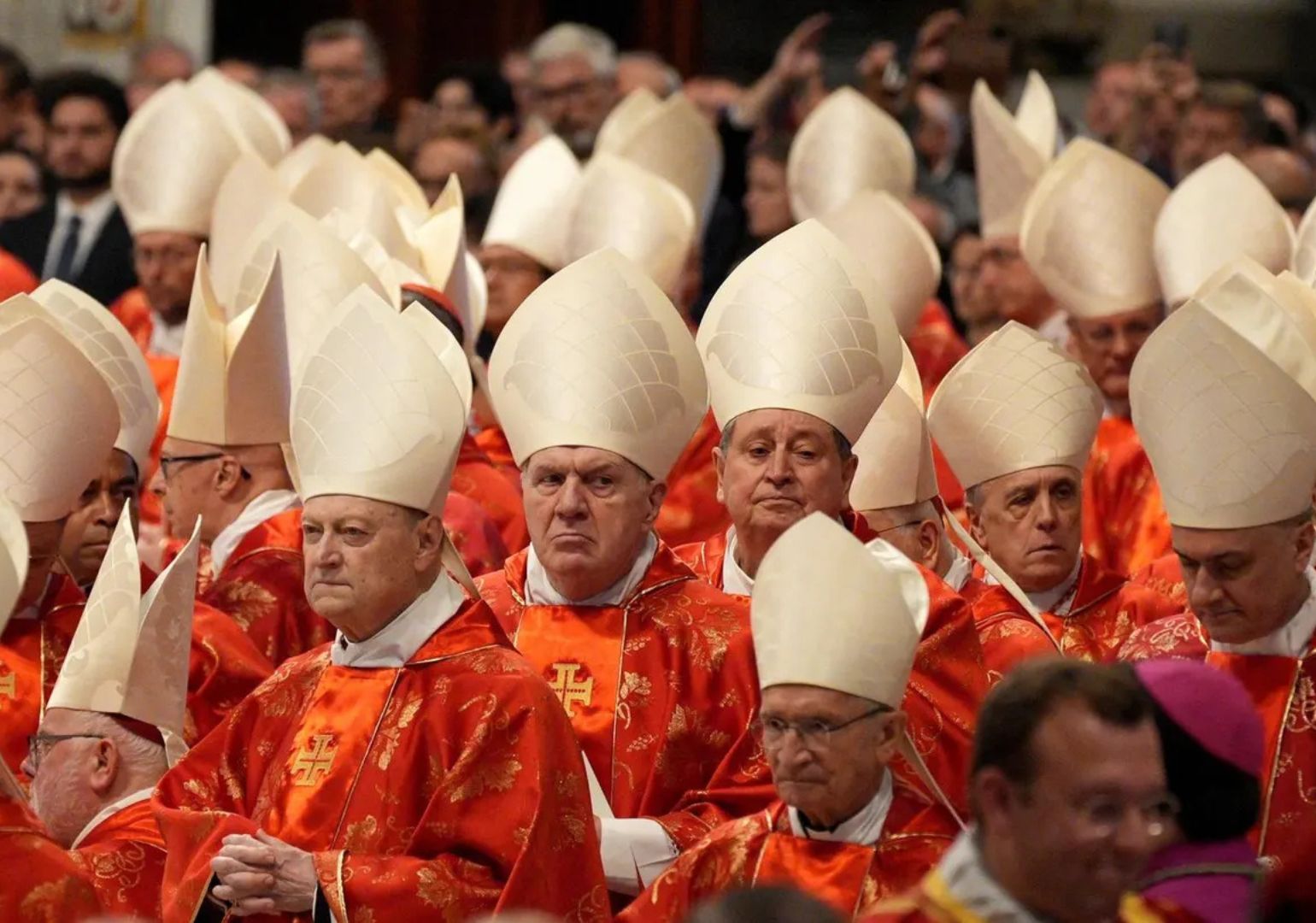 პაპის არჩევაზე $30 მილიონზე მეტის ფსონები დაიდო