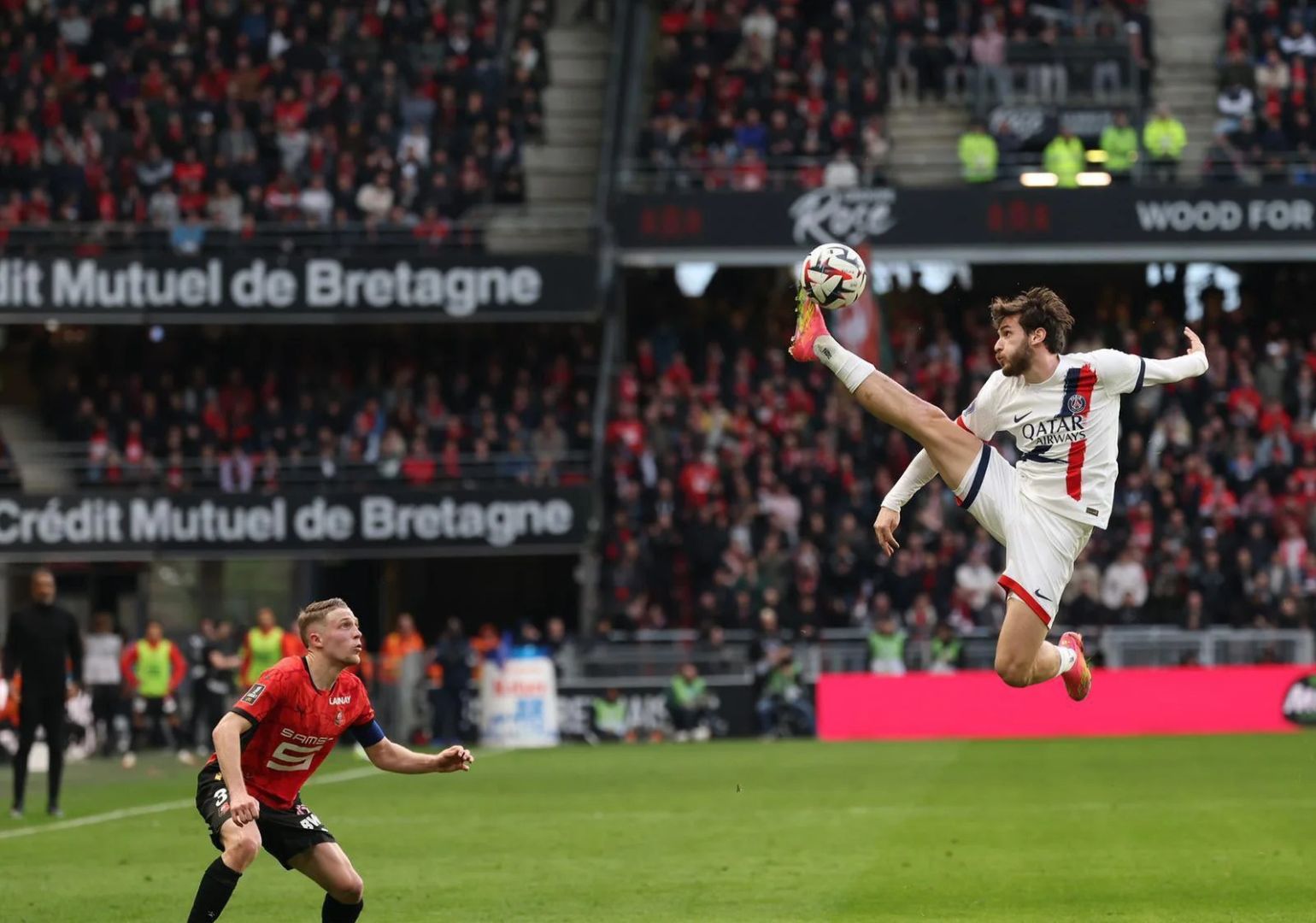 რომელ ადგილზეა კვარაცხელია „ოქროს ბურთის“ პრეტენდენტთა რეიტინგში?