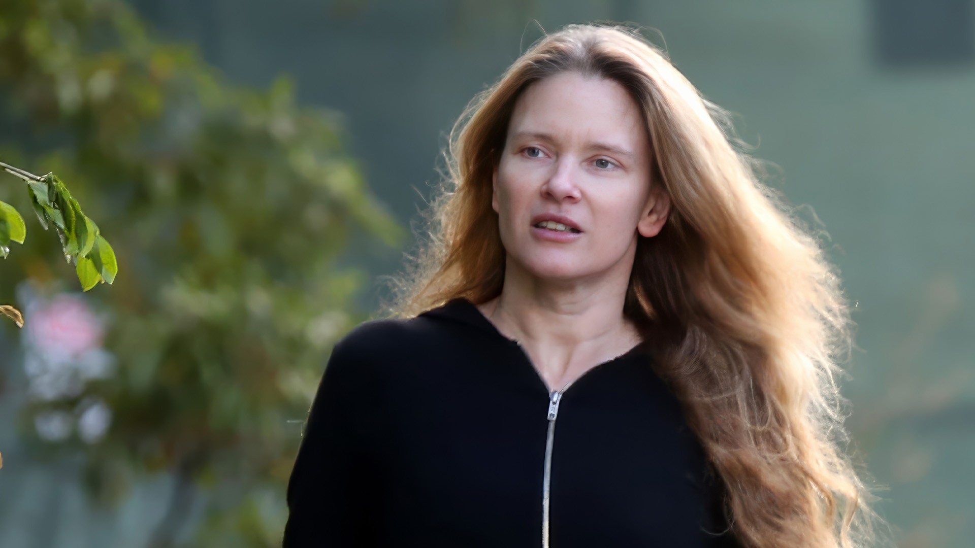 რატომ არ არის ილონ მასკის პირველი ცოლი მილიარდერობასთან ახლოსაც კი?