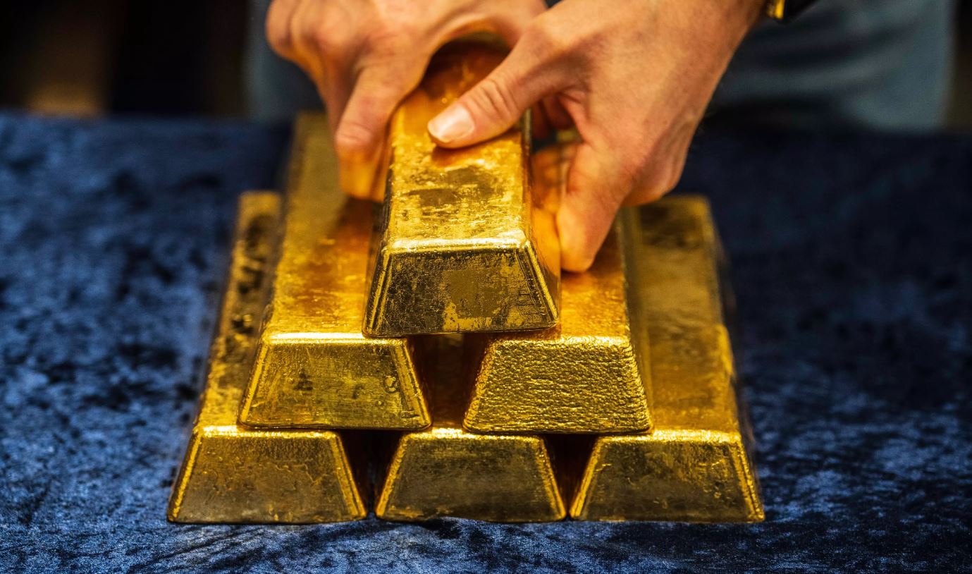 ოქროს ფასი 3%-ით შემცირდა — რამ გამოიწვია ძვირფასი ლითონის გაუფასურება?