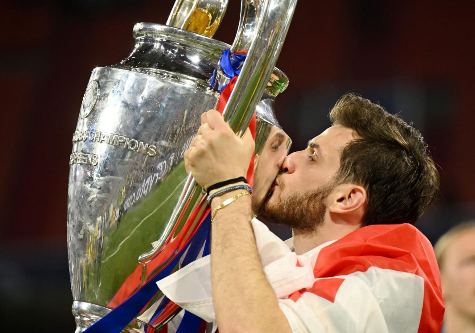 კვარაცხელია „ოქროს ბურთის“ პრეტენდენტთა რეიტინგში დაწინაურდა – Goal.com