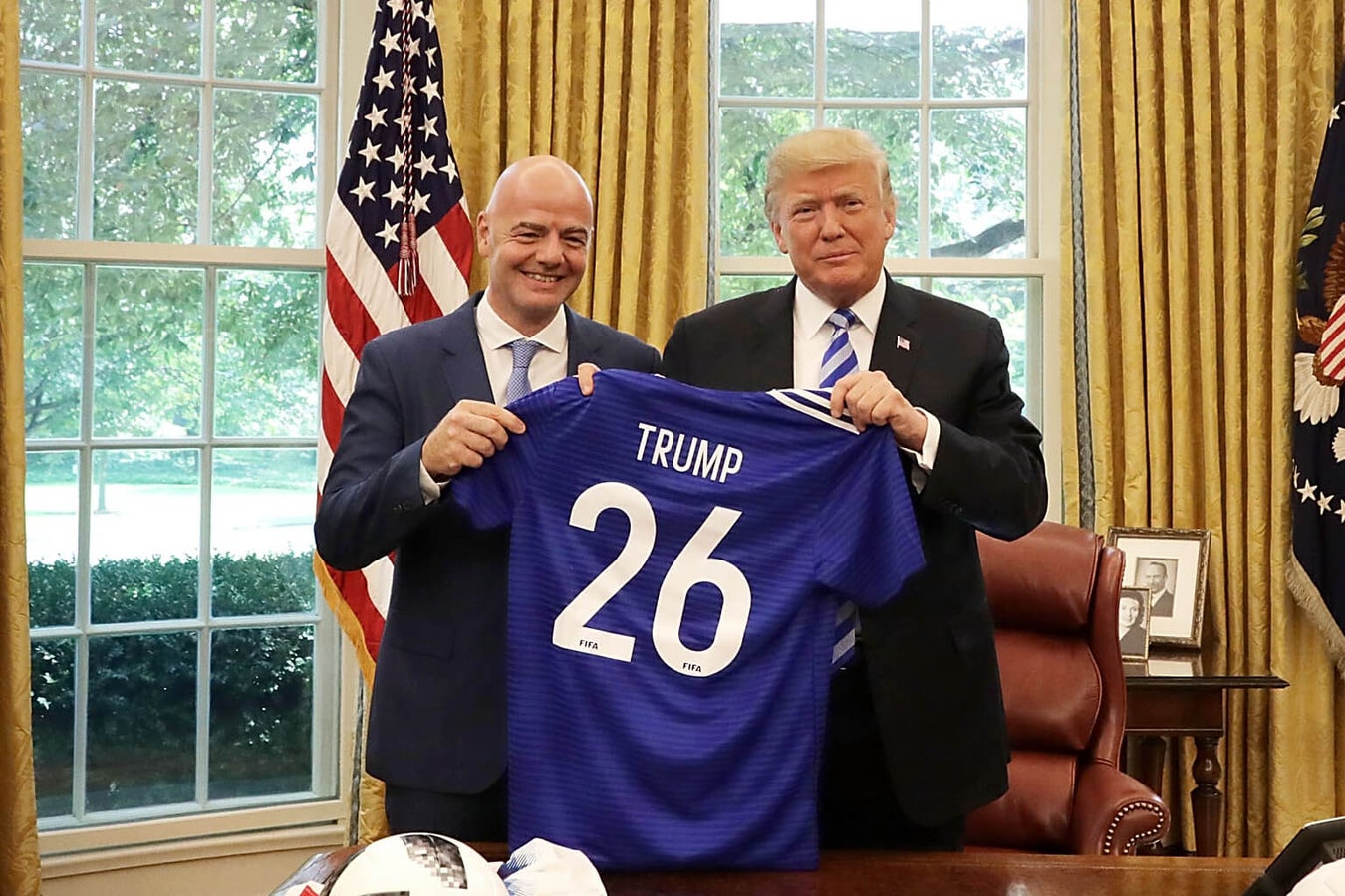 შვეიცარია ტრამპთან სატარიფო მოლაპარაკებებში ფედერერის ან FIFA-ს პრეზიდენტის დახმარების მისაღებად მზადაა