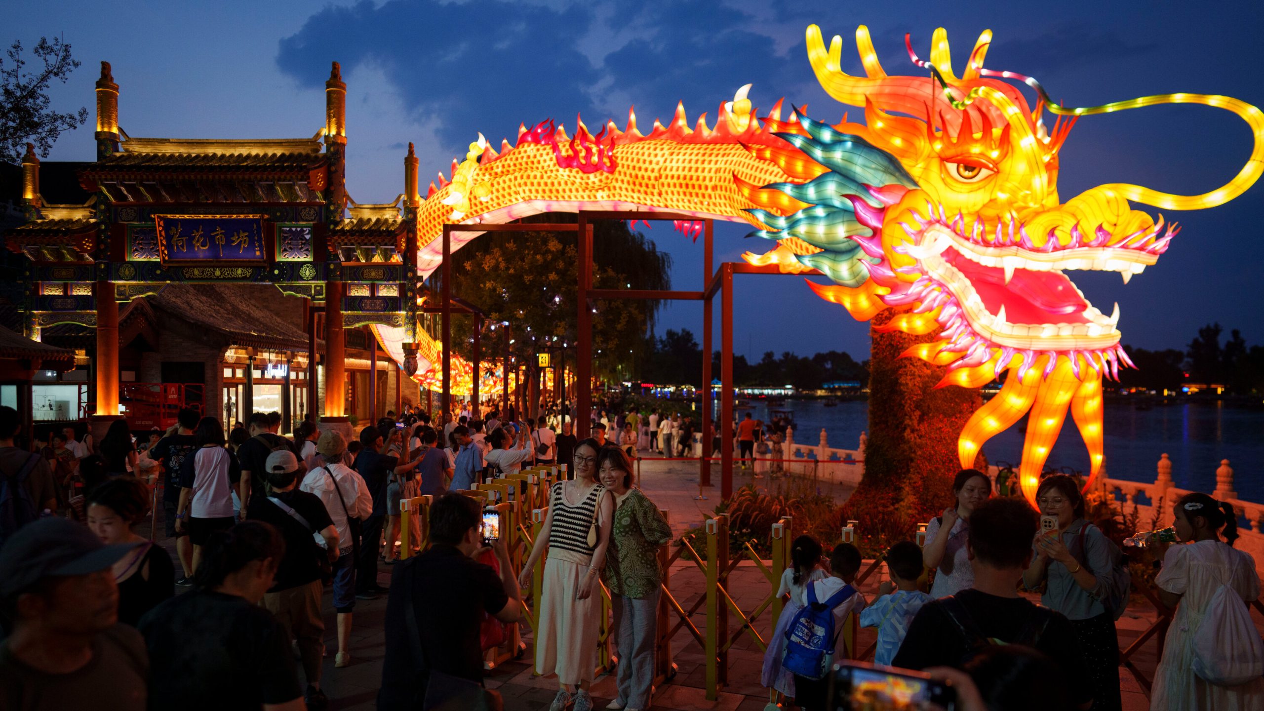 ჩინეთი რუსეთის მოქალაქეებისთვის საცდელ უვიზო რეჟიმს აამოქმედებს