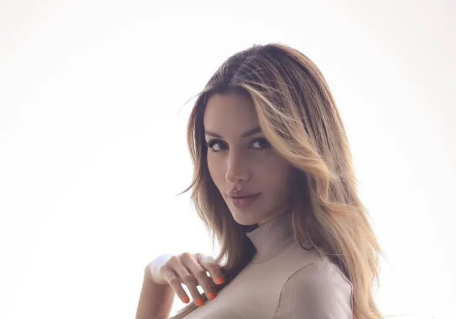 Social Media Star Vanessa Sierra: How Original Content Creation Sets Industry Trends Across TikTok and Instagram