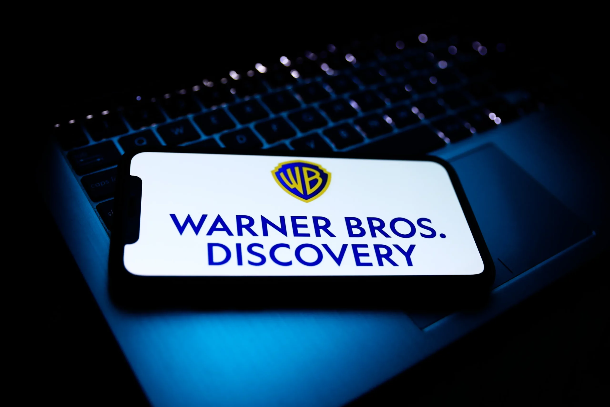 Warner Bros. Discovery-ის აქციები 26%-ით გაძვირდა – Paramount Skydance-ი შესყიდვის შეთავაზებას ამზადებს